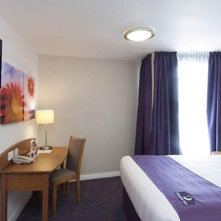 Premier Inn Glenrothes Bagian luar foto