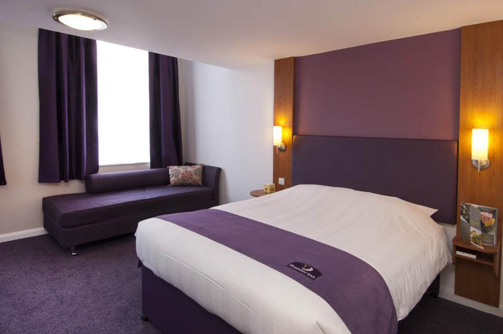 Premier Inn Glenrothes Bagian luar foto