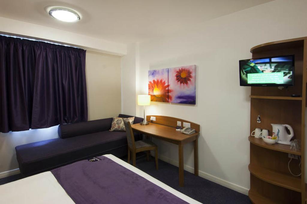 Premier Inn Glenrothes Bagian luar foto
