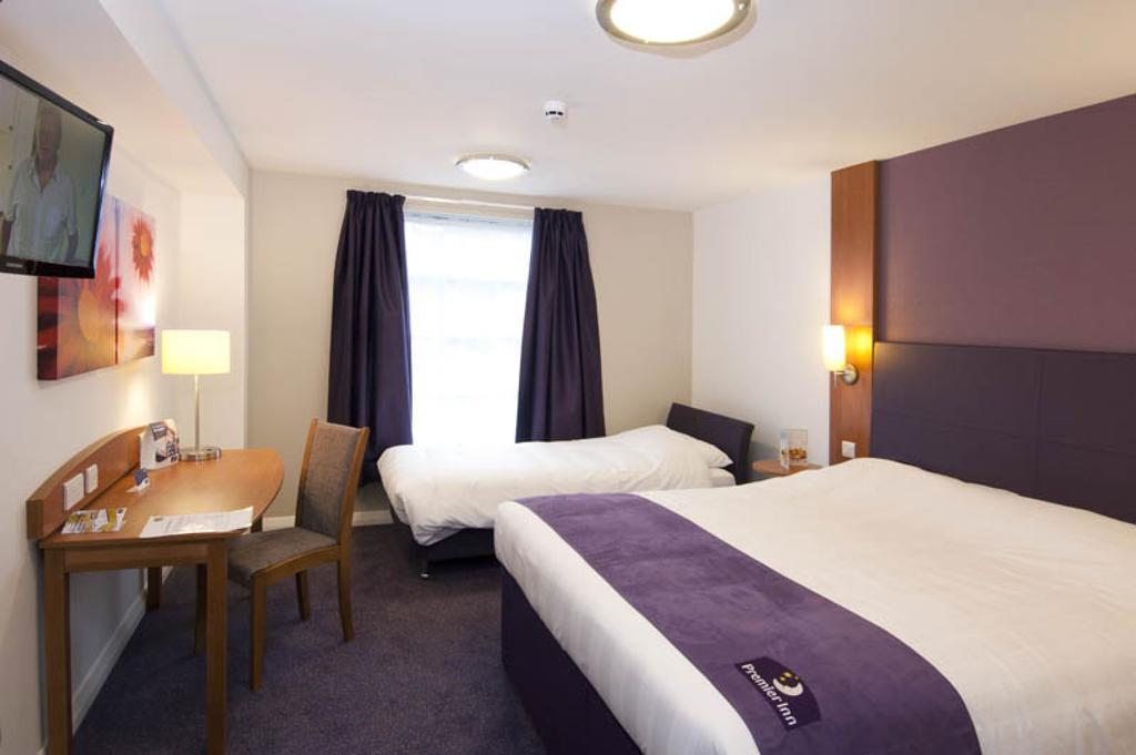 Premier Inn Glenrothes Bagian luar foto