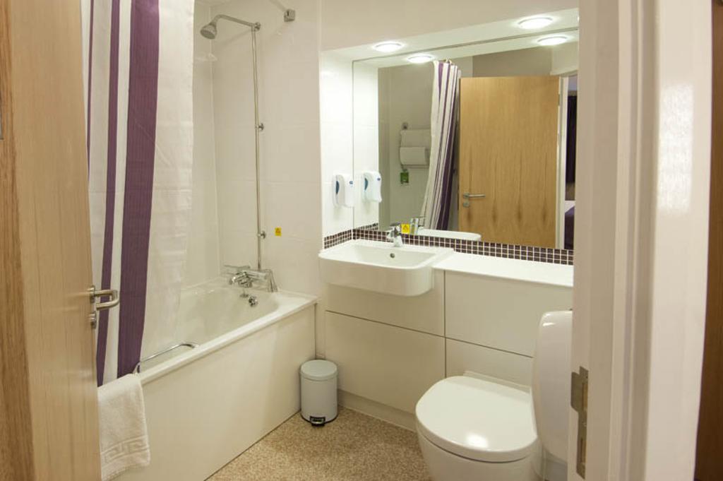 Premier Inn Glenrothes Bagian luar foto