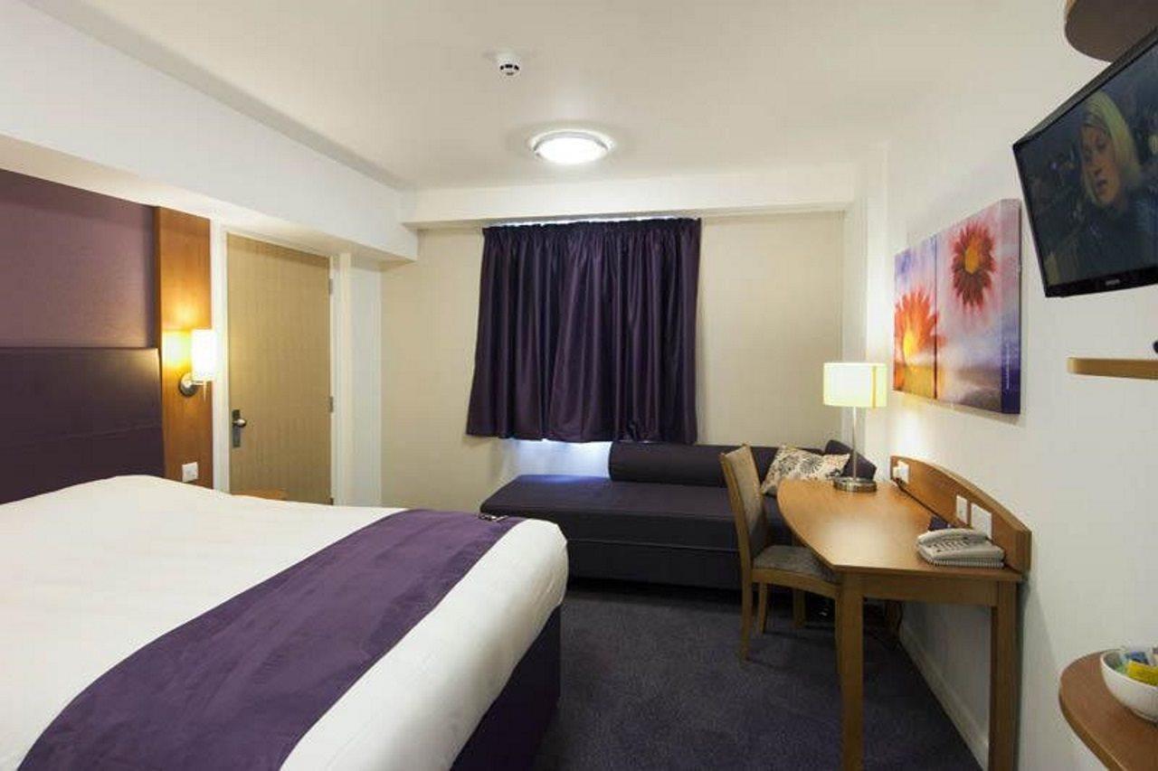 Premier Inn Glenrothes Bagian luar foto