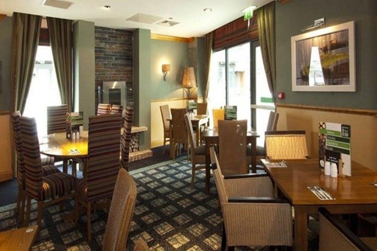 Premier Inn Glenrothes Bagian luar foto