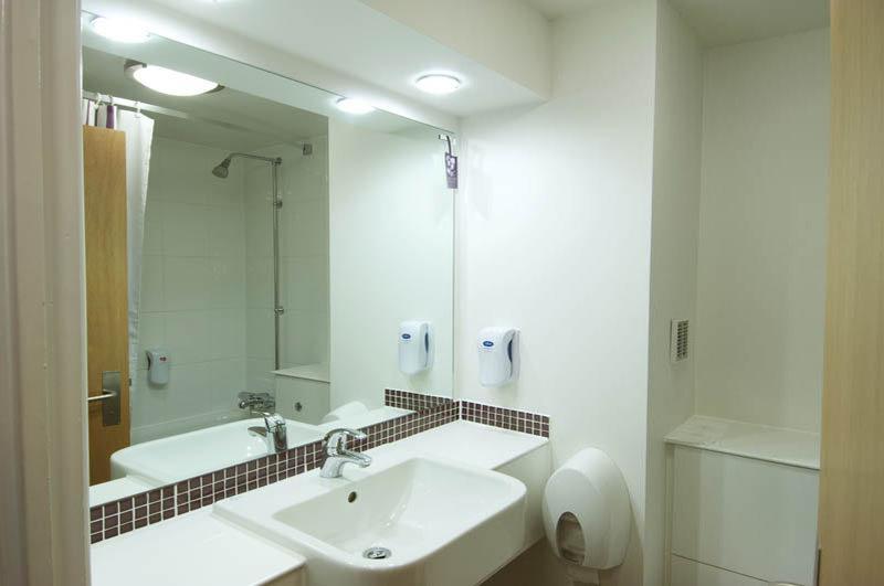 Premier Inn Glenrothes Bagian luar foto